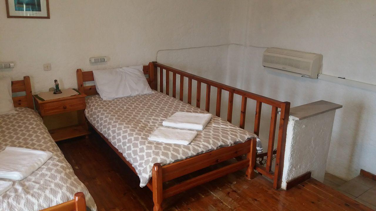 Antikristo Rooms Karteros Exteriör bild